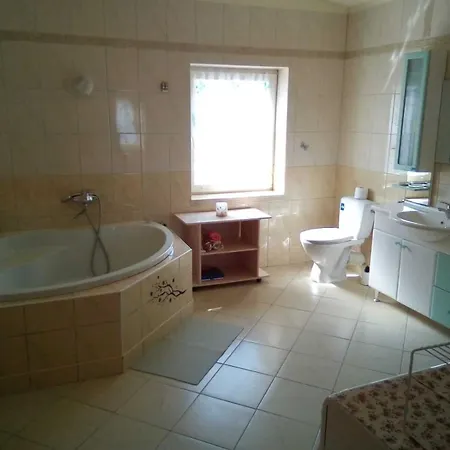 Lara Apartment *