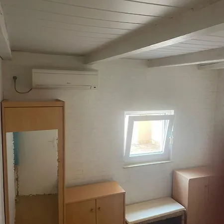 Lara Apartment