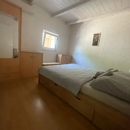 Lara Apartment